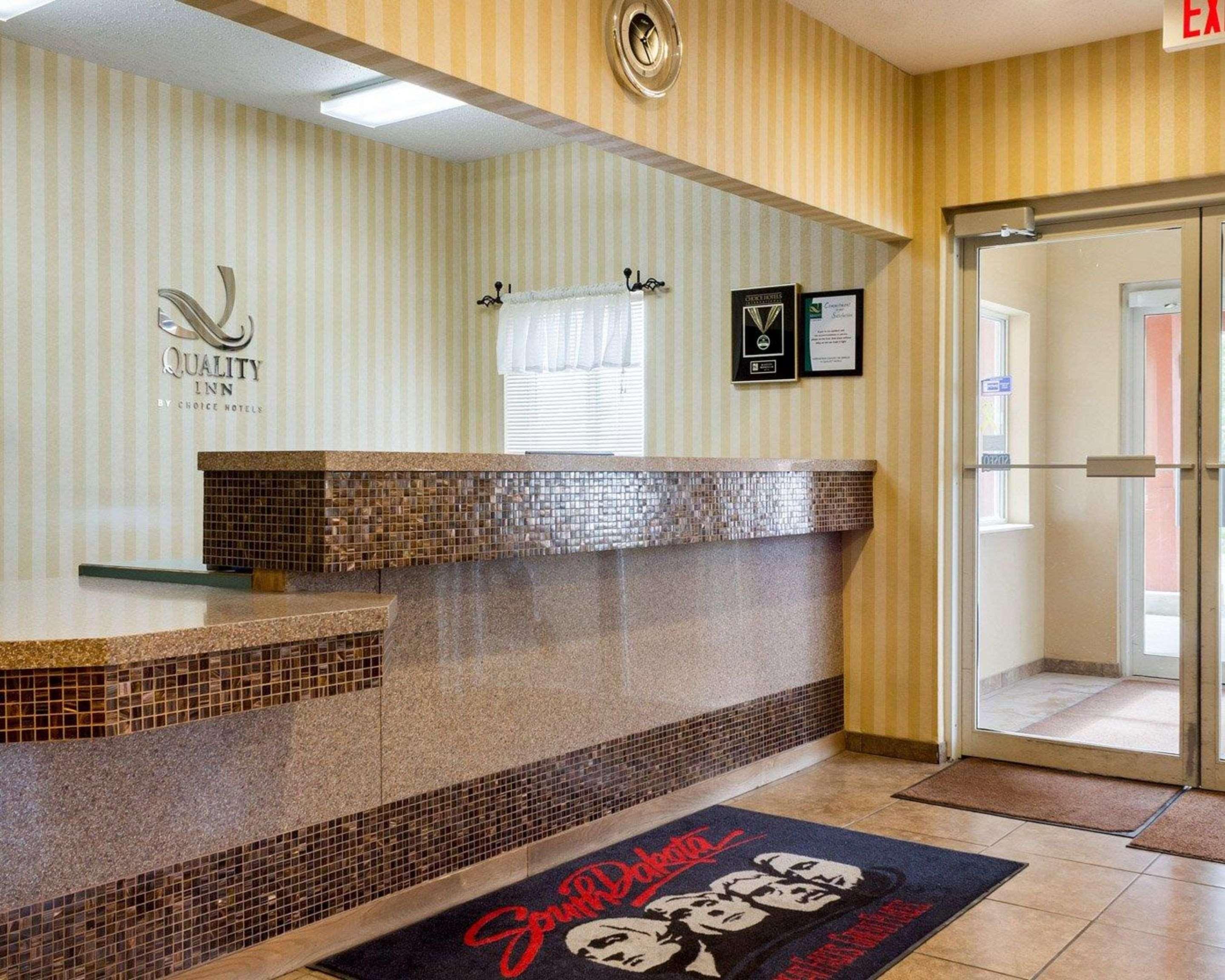 Quality Inn Brookings-University Экстерьер фото